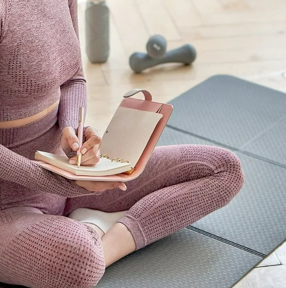 Foldable Yoga Mat - Thick Travel Yoga Mat for Yoga, Pilates, Meditation and Floor Workouts